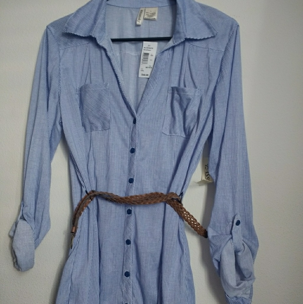 Three quarter sleeved dress